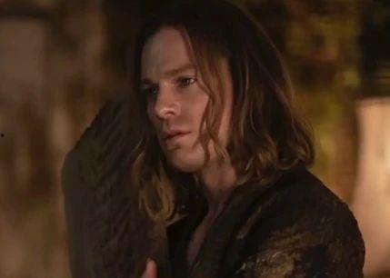 夜访吸血鬼 第二季,永恒之恋的暗影篇章